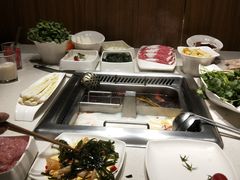 -海底捞火锅鲜切牛肉主题店(长寿路店)