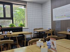 -陇上全荟兰州传统牛肉面(延吉路店)