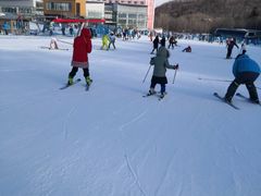 -亚布力新体委滑雪场
