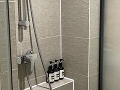-杭州西湖湖滨银泰亚朵酒店