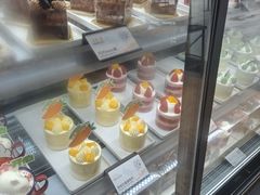 -皇冠幸福里动物奶油生日蛋糕(万达店)