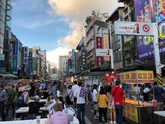 -六合夜市