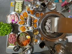 -围炉肉舍•炭烤活鳗•丹东海鲜烤肉(步行街店)