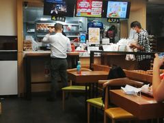 大堂-华莱士炸鸡汉堡(崇文门搜秀城店)