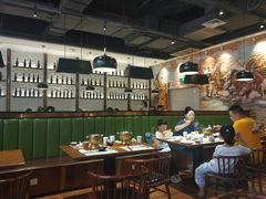 大堂-亚马逊环球美食百汇(新城吾悦广场店)