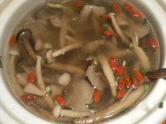 排骨菌菇汤-梁家大院•农家菜(昆山会展中心店)