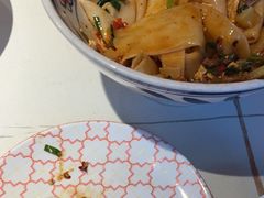 -阿瓦山寨·湘菜现炒·剁椒鱼头王(咸阳总店)
