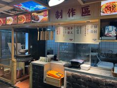 -呷佬·长沙手工米粉(金沙江路店)