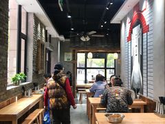 大堂-弄堂咪道-饭香·面香·馄饨香(兴梅店)