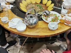 灶台鱼贴饼子-山城家常菜铁锅炖鱼
