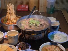 -肖四女乐山跷脚牛肉(南汇大学城生活广场店)