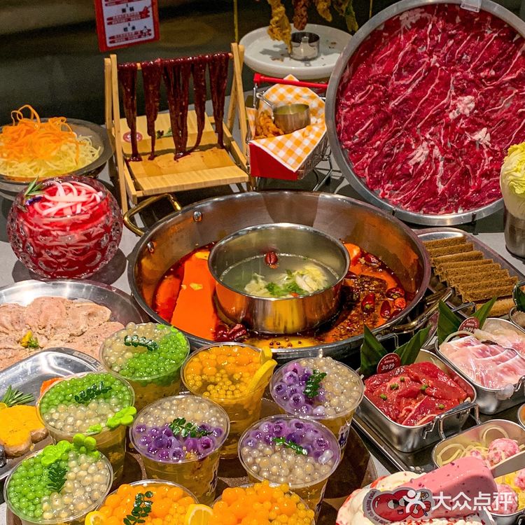 西湖边吃🌈冰粉.杭州火锅店真的又卷又好吃！