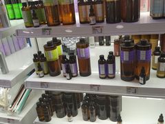 -彩丰行(荃湾店)