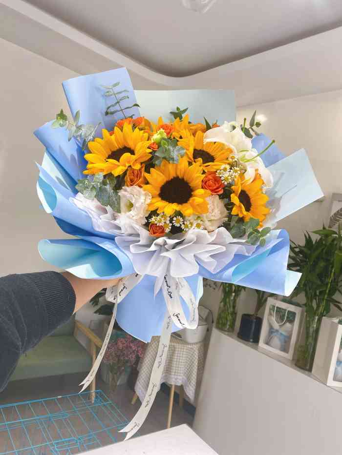 蕞美花店-"五一当天定的花束,由于工作在外地没能回去.