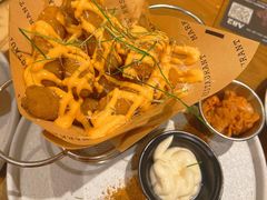 -Mark&Mars Restaurant