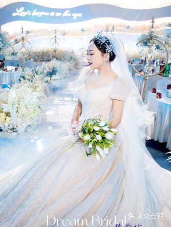成都婚纱|油画少女的公主风婚纱