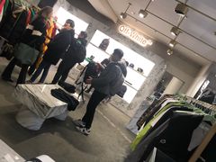 -文艺复兴百货(米兰大教堂广场店)