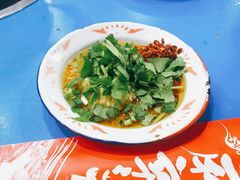 -马路边边麻辣烫串串火锅(体育西路店)