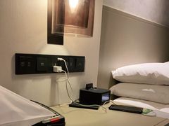 -上海漕河泾万丽酒店