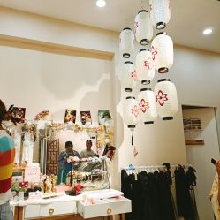 -一揽芳华汉服旗袍体验馆(拙政园店)