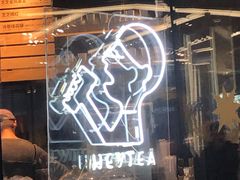 面包甜点陈列柜-喜茶(北京三里屯太古里店)