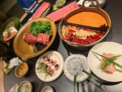 -三出山火锅(南京万象天地店)