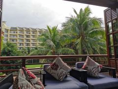 -亚龙湾喜来登·美景台大堂吧