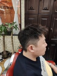 -东方先生国潮男士理发馆