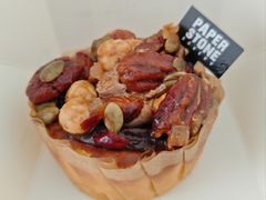 黑巧海盐焦糖坚果巴斯克-PAPER STONE BAKERY(万菱汇店)