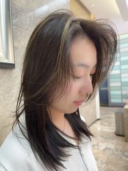 -AKOZO Beauty Salon