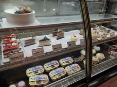 面包甜点陈列柜-粮丰园(迎宾店)