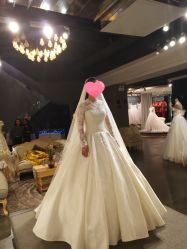 点击看大图 -艾米丽婚纱礼服