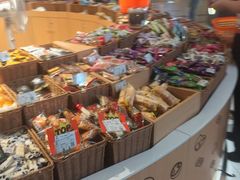 -来伊份(龙之梦长宁店)