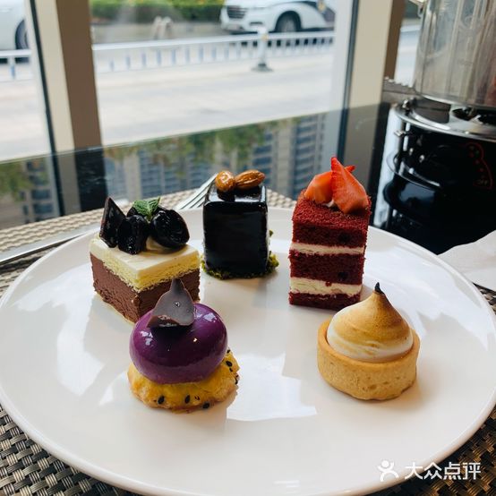 郑州希尔顿酒店-八元素自助餐厅(郑州店)