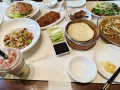 -梅利汴京烤鸭•开封豫菜地标店(东司门店)