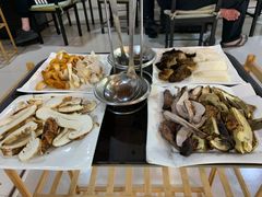 -蘑统田下·野生菌火锅