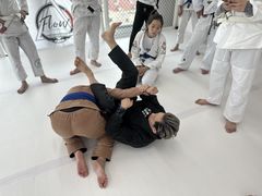 -Flow巴西柔术拳击泰拳馆