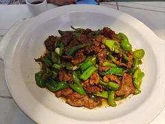 -阿瓦山寨·湘菜现炒·剁椒鱼头王(咸阳总店)