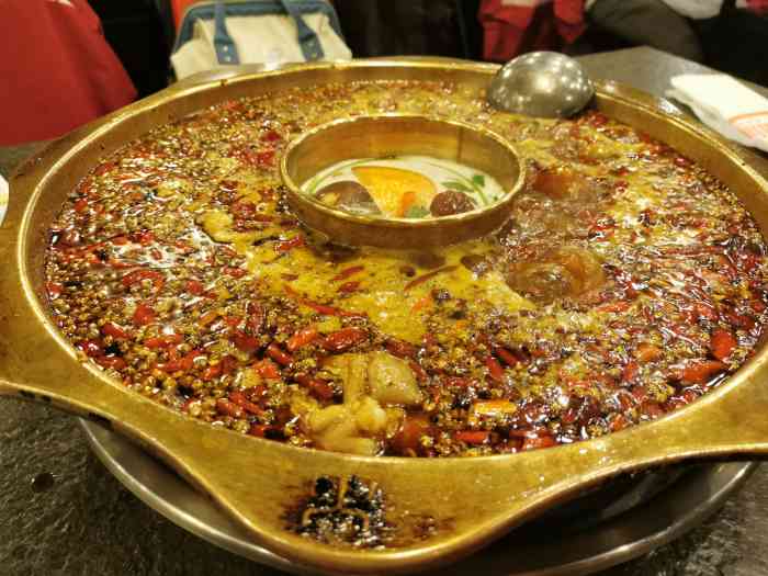 火凤凰重庆火锅(东直门店)-"上次来这家店还是好几年以前了,满脑子