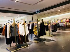 -URBAN REVIVO(佛山南海万达广场店)