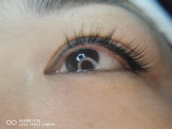 -潮店·虞妃妮轻奢美甲美睫馆