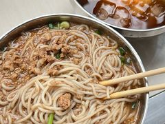 -正宗杨记普洱酸醋米线(总店)