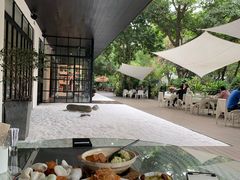 招牌沙汁大虾球-T館·花园艺术餐厅