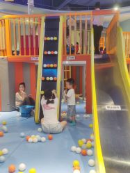 -MELAND CLUB亲子乐园•派对(虹桥万象城店)