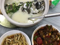 -天乐农家鱼头王(天目湖店)