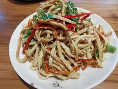 -江渔儿酸菜鱼(东二环泰禾店)