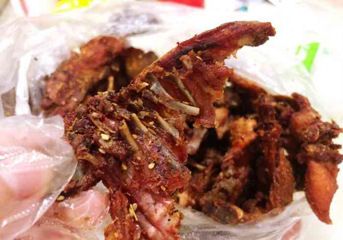 舅老爷麻辣鸡架(魔厨美食城店)-"点了这家外卖价格不贵,1份「香辣鸡架