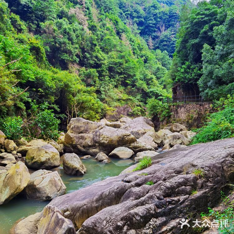 热爱105℃的你,来琼台仙谷避暑呀!