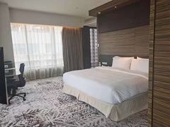 -上海虹桥西郊假日酒店