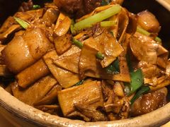 五花肉焖笋-和记菜馆